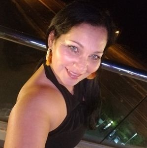 Meet your Posher, Dely